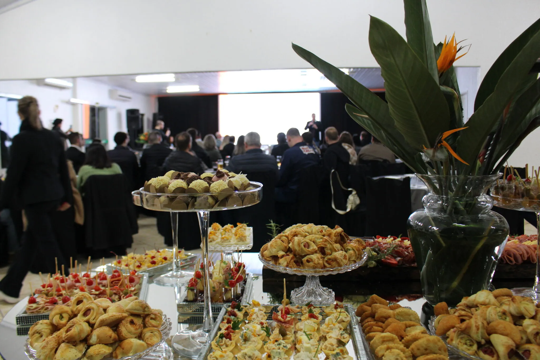 Mesa do evento no Espaço BrownPipe