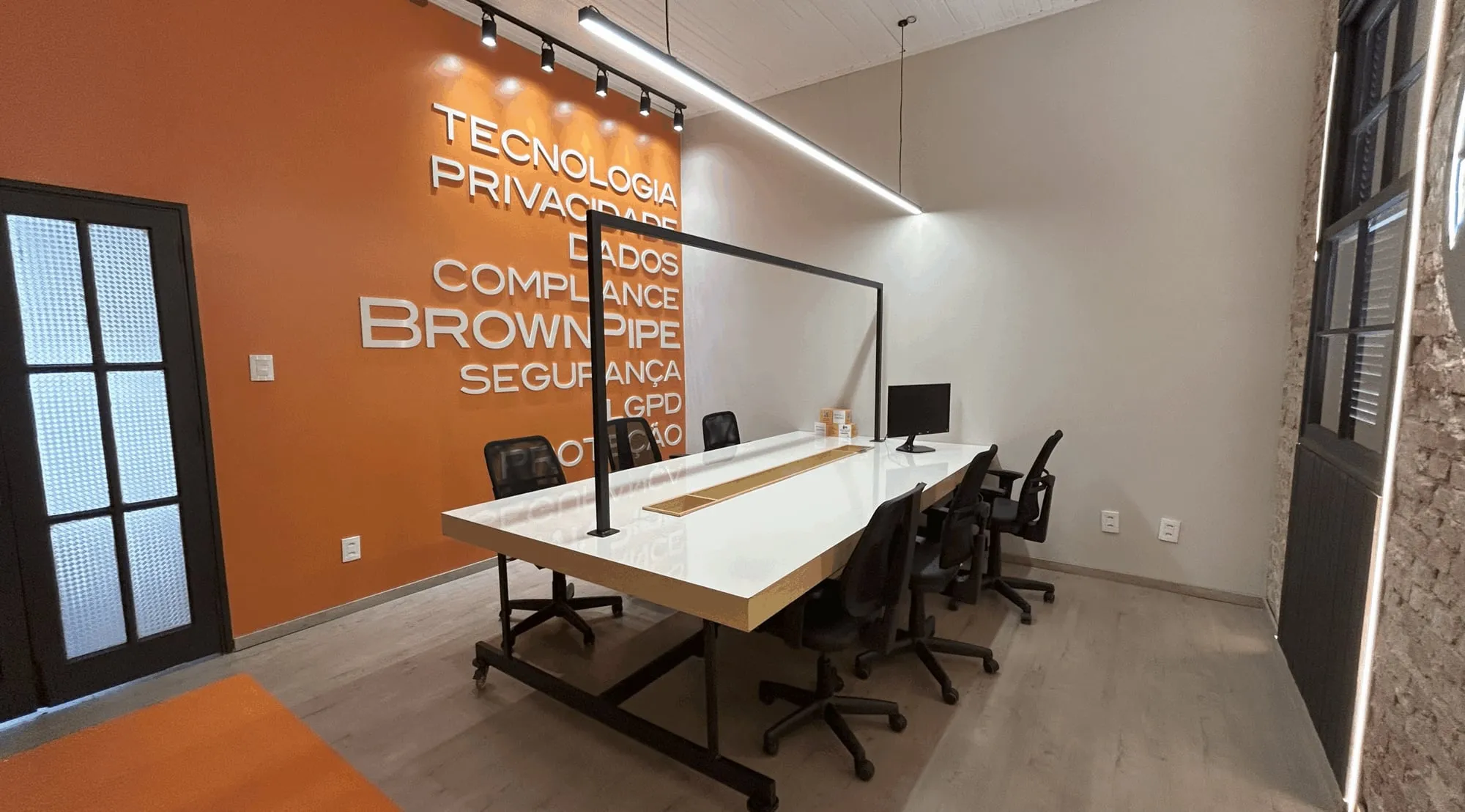 Sala BrownPipe na Setrem