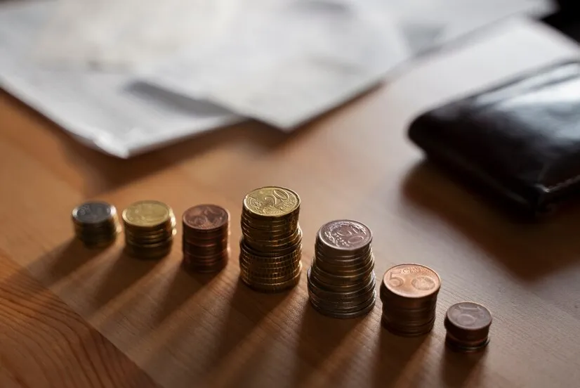 Fraudadores usam dados bancários sigilosos para aplicar golpe em aposentada no RJ