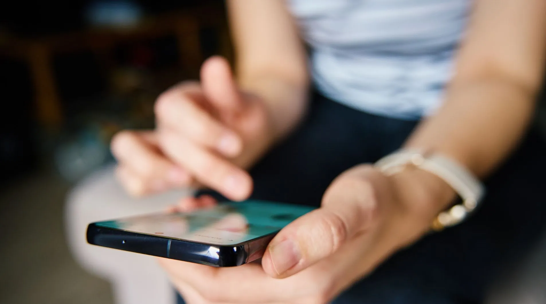 IA em redes sociais pode deslocar opiniões em escala