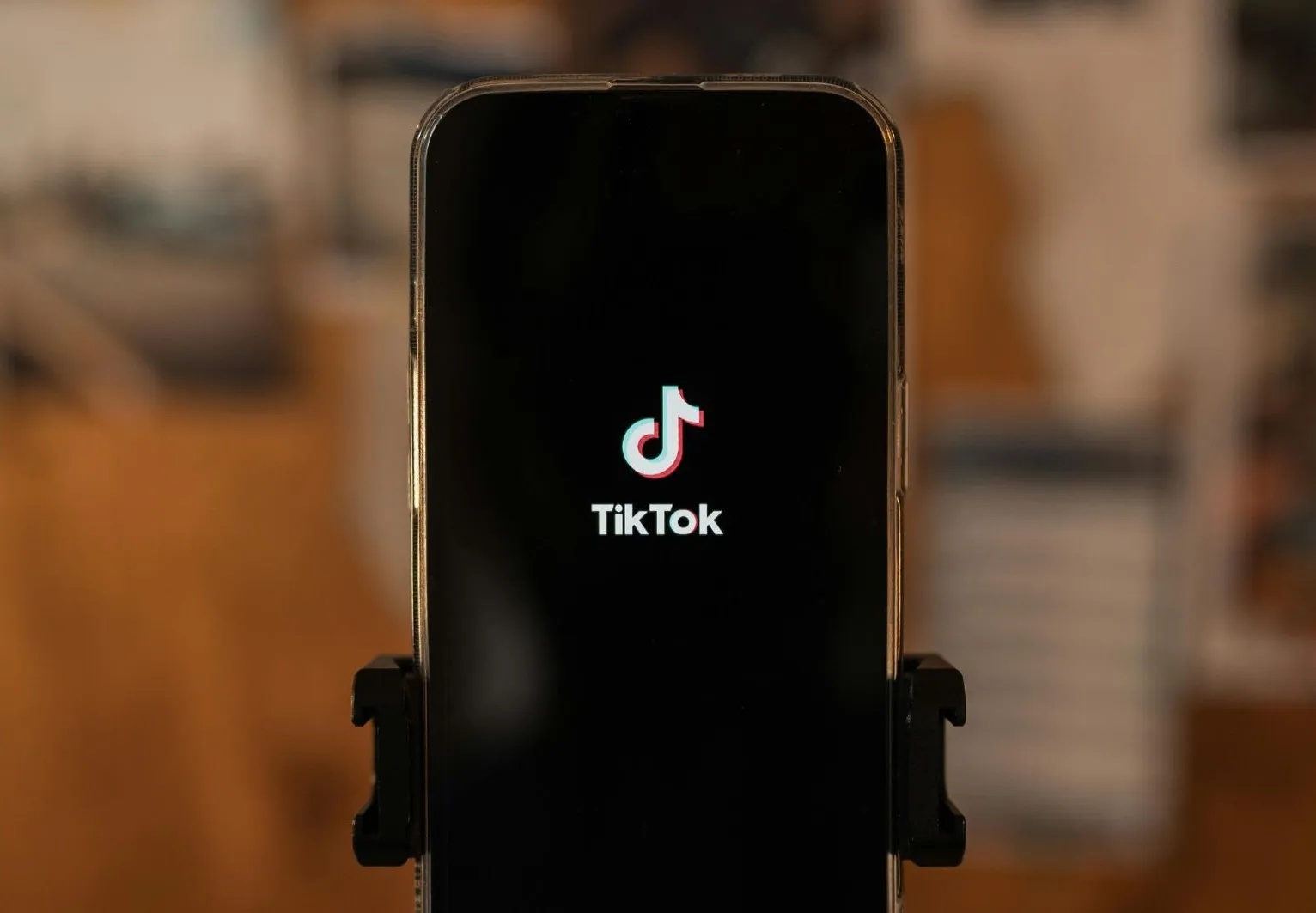 ANPD multa TikTok em R$ 153,7 milhões por dados de menores